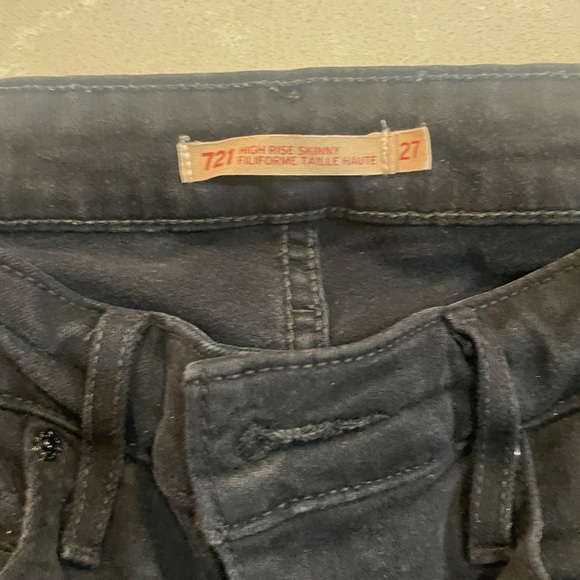 721 Levi’s High Rise Distressed Black Skinny Jeans - Picture 2 of 3